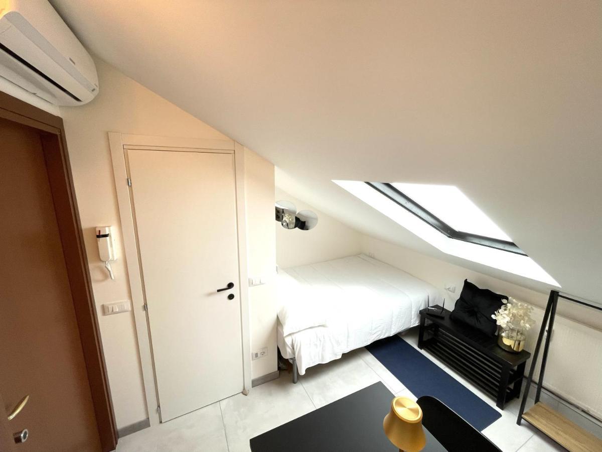 Апартаменты Lovely Mini Attic Рапалло Экстерьер фото