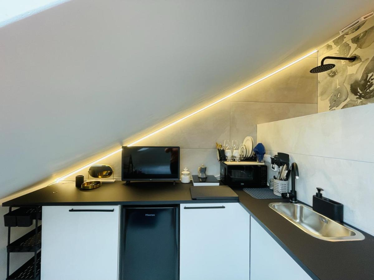 Апартаменты Lovely Mini Attic Рапалло Экстерьер фото